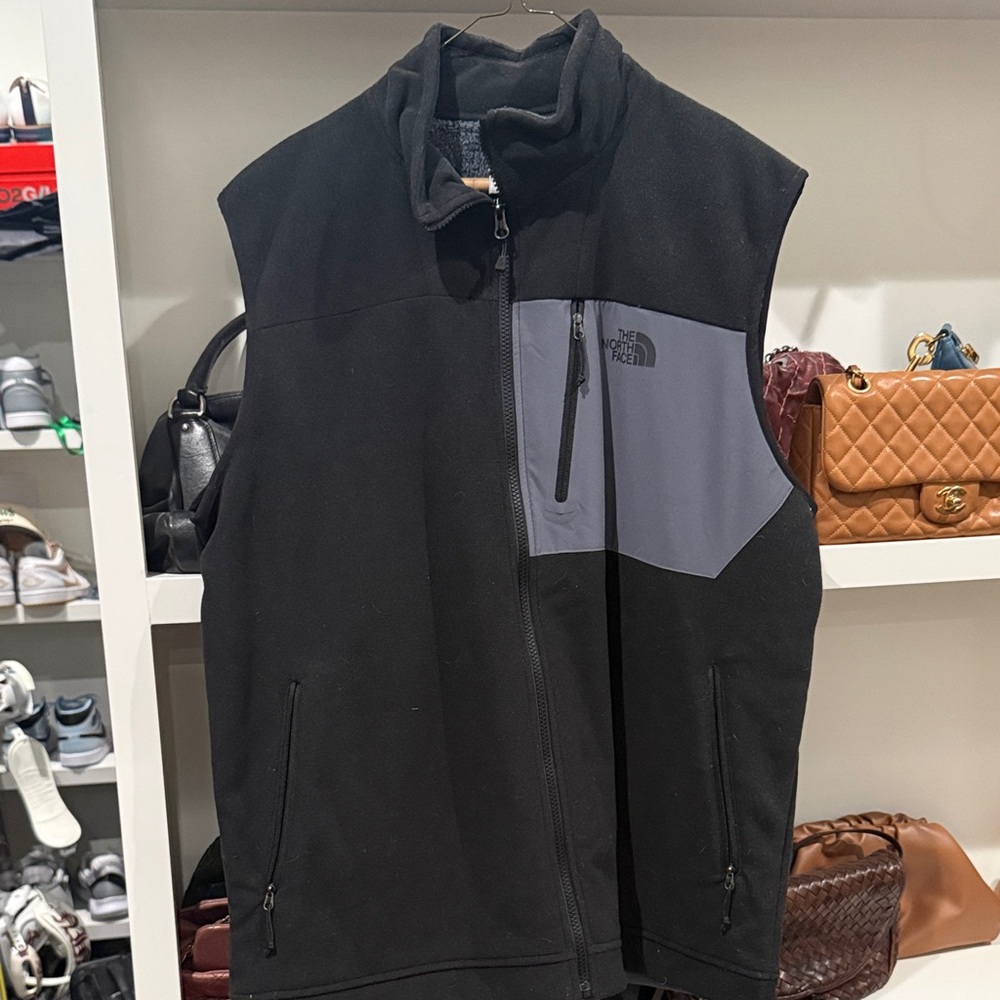 The North Face Men's Black and Charcoal Vest